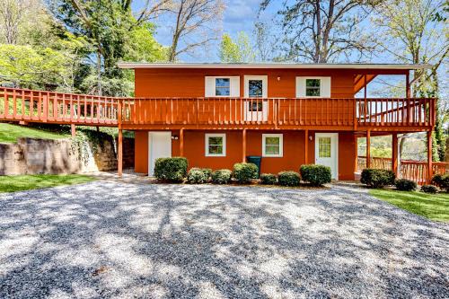Lake Junaluska Casa | Little Red Cabin