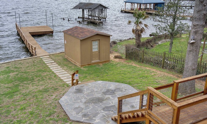 Coffee City Casa | Little Red Lakehouse