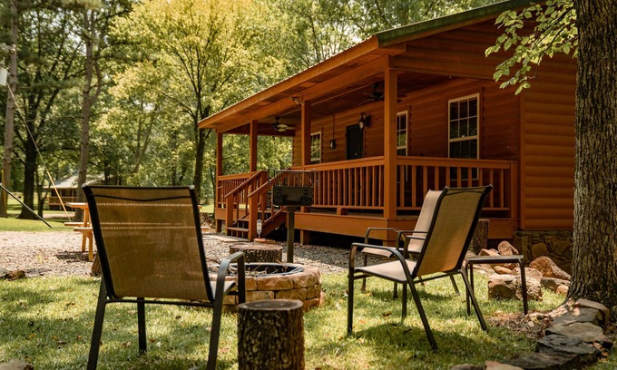 Heber Springs Cabina | Little Red River Cabin for a perfect fishing getaway for the whole family!
