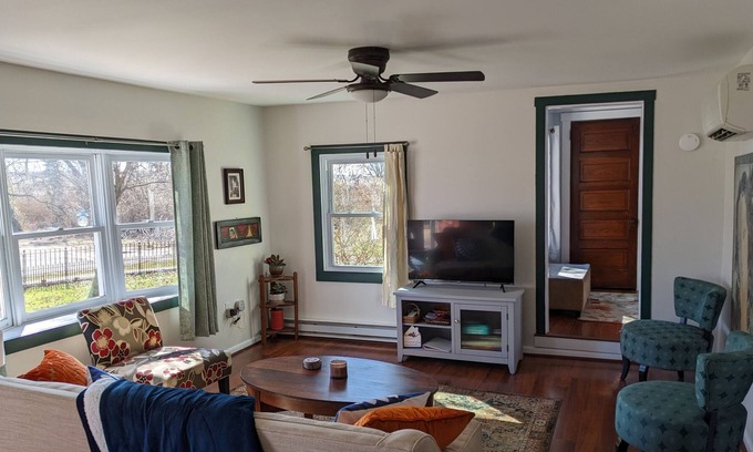 Elkton Cabaña | Little River Cottage - Tiny Beach for Enjoying and Welcoming Backyard Retreat