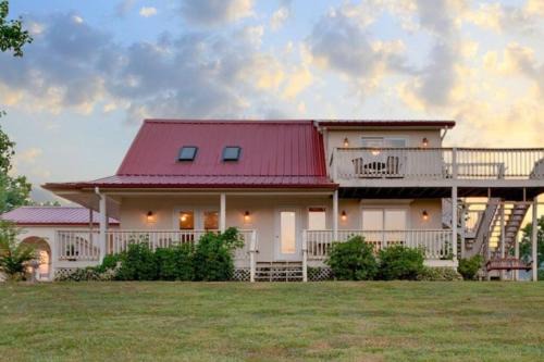 Lookout Valley Neighborhood Association Casa | Little River Guest House at Tennessee RiverPlace