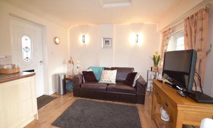 Alvechurch Casa | Little Rushbrook Cottages