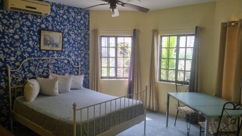 Runaway Bay Apartamento | Little Savoy Guest House new