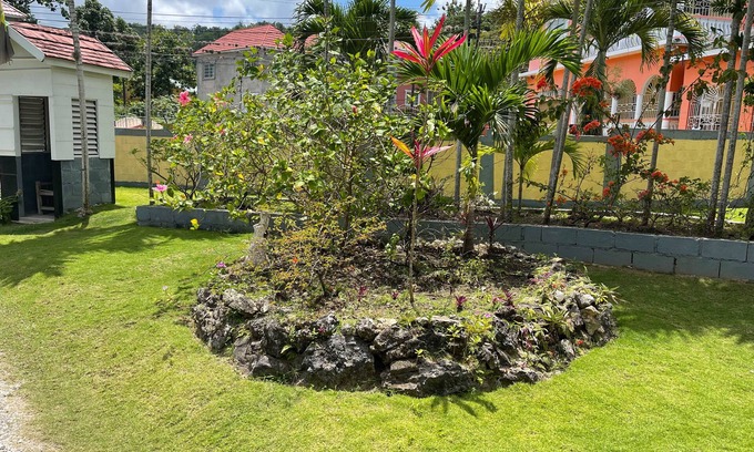 Ocho Rios Casa | Little Shaw Park Guest House