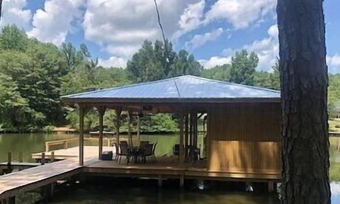 Eatonton Casa | Little Slice of Heaven on Lake Sinclair