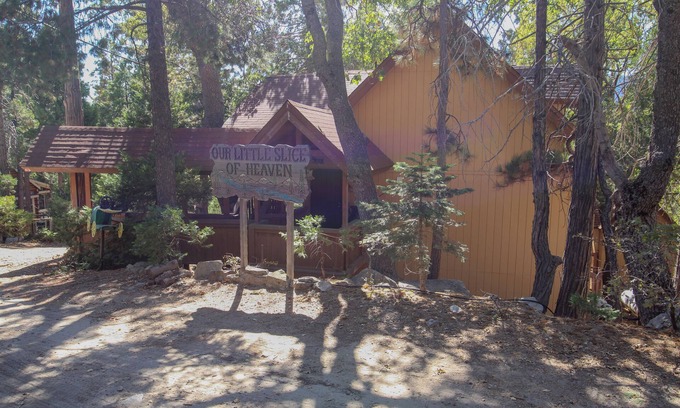 Alta Sierra Cabina | Little Slice of Heaven