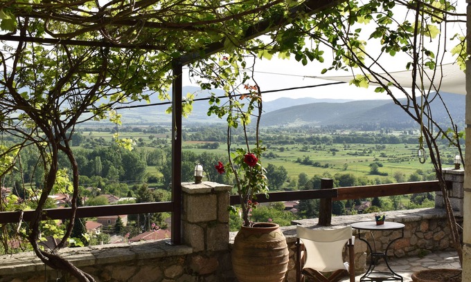 Lilaia Cabaña | Casita de piedra litle
