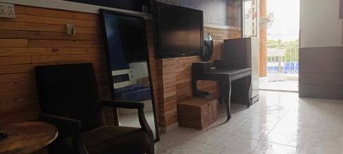 Daun Penh Casa | Little Susie Family Room