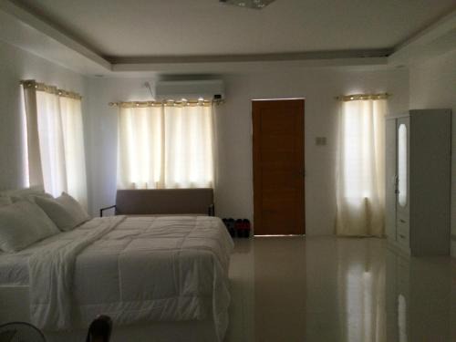Dipolog Apartamento | Little White House near Royal Farm Resort