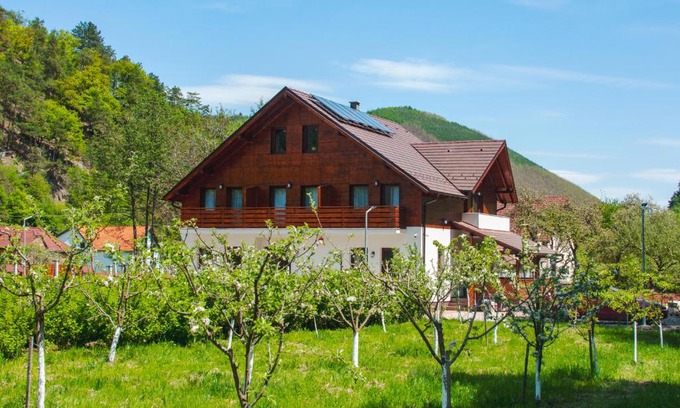 Gales Casa | LIVADA AMELY