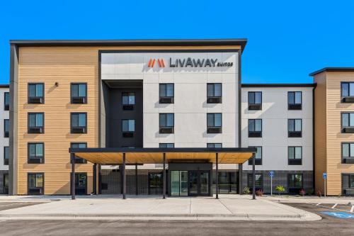 Scarborough Hotel | LivAway Suites Portland- Scarborough