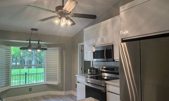 Naples Casa | Live Big - Amazing Naples Getaway Villa Evelyn