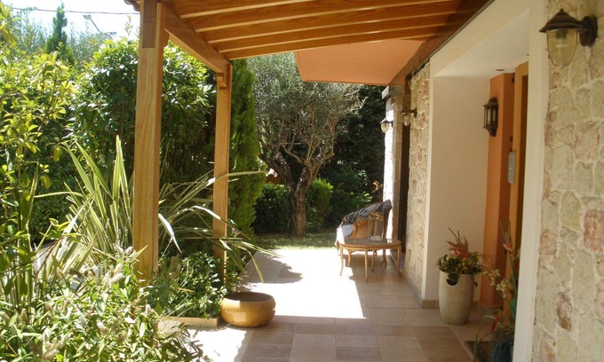 Kifisia Casa | Vive en grande (360 m2) en los elegantes suburbios de Atenas.
