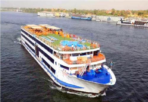 Nile River Luxor Alquiler De Eote | live Nile in style Nile cruise in Luxor and Aswan