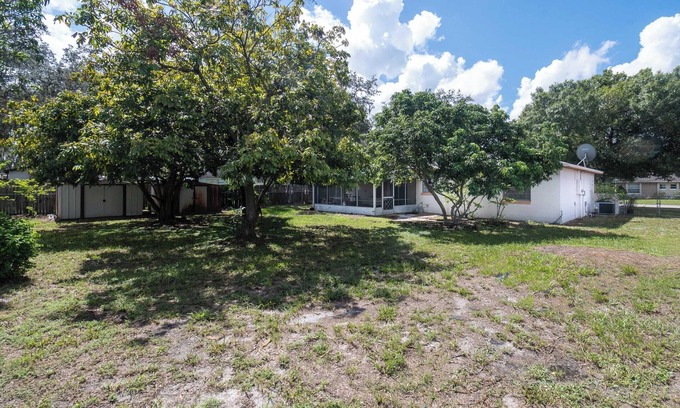 Winter Haven Casa | Live Oak Oasis - Getaway Close to Legoland! Sleeps 8 Guests, Fenced yard, Games