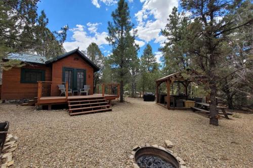Orderville Casa | Live Simply Cabin, Walking distance to East Zion trails