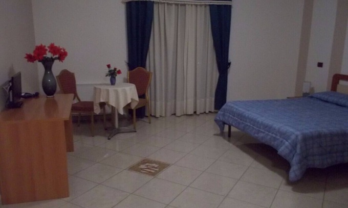 Ospedaletto D'Alpinolo Hotel | SUITE SPA EN VIVO - HOTEL REAL