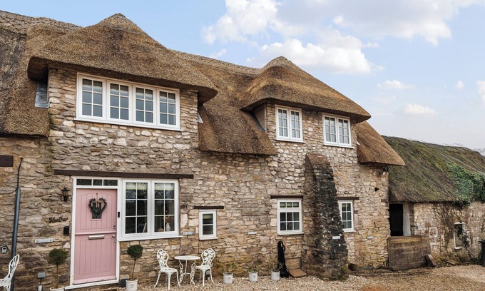 Osmington Mills Cabaña | Live the coastal cottage dream in Dorset AONB