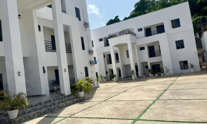 Asokoro Apartamento | Live the luxury life you deserve! 2-bedroom apartment in Abuja with AC, WiFi.
