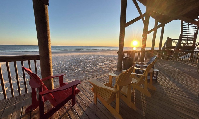 Dauphin Island Casa | Listado NUEVO - Frente a la playa, Piscina, Se aceptan mascotas, Capacidad 15 en Livin 'the Dream