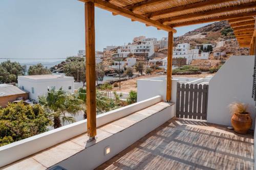Exomvourgo Hotel | Living Blue Tinos