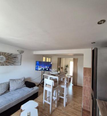 Bjelisi Apartamento | Living Homes - Bar