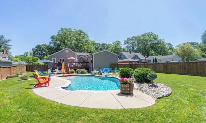 Belmont Historic District Casa | Living The Dream in Belmont NC / Heated Pool!