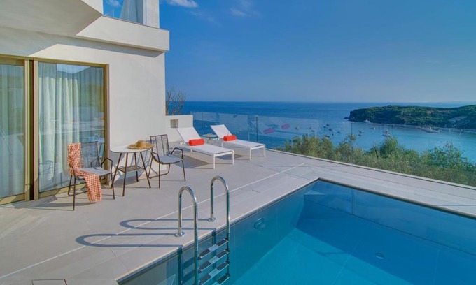 Parga Casa | LIVINGHOME SUITES