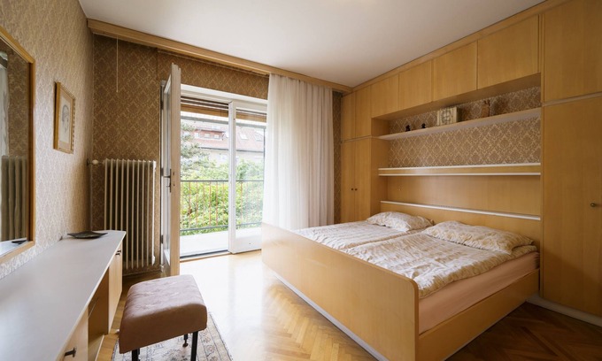 Bezigrad District Casa | Ljubljana C17: five-bedroom house with a garden & parking