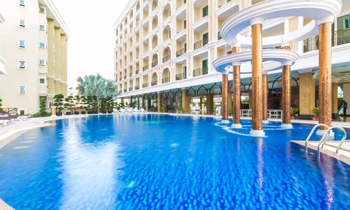South Pattaya Hotel | LK Crystal Ville