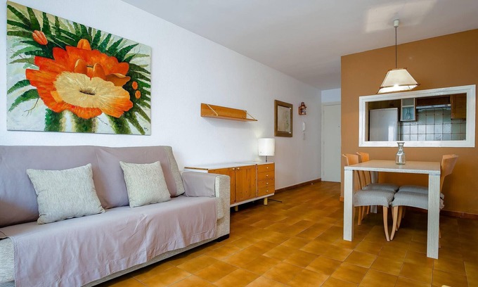 Port de la Selva Apartamento | LLANÇÀ 8 LATERAL - Apartamento con vistas al mar, parking y Wifi.
