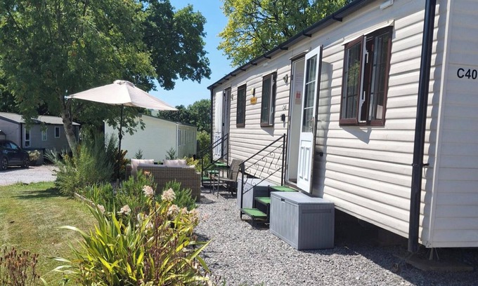 Llanarmon-yn-Ial Cabina | Llanarmon-yn-Ial 3-Bed Caravan, Sleeps 6