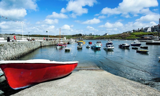 Cemaes Bay Cabaña | Llofft Penwaig