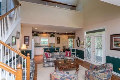 Saint Helena Island Casa | Lloyd's Lodge at Davis Love Dr
