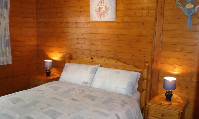 Pontyclun Cabina | Llwynau Farm, Castellau, Llantrisant - 12 Miles From Cardiff