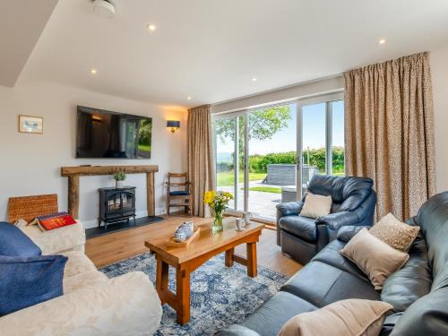 Clynderwen Casa | Llwyncelyn Farmhouse