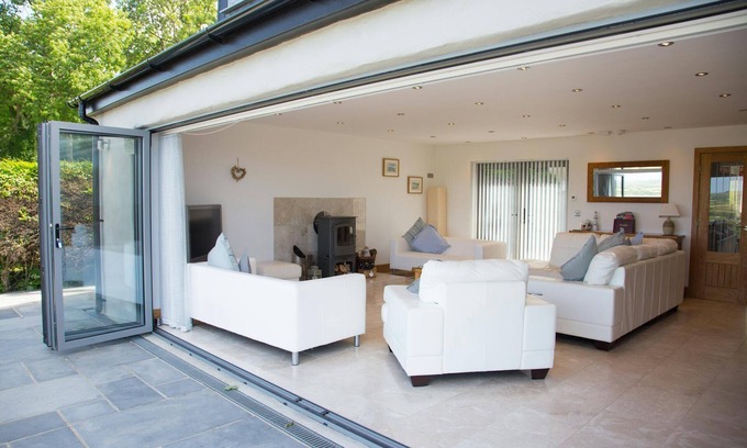 Newport Cabaña | Llys-y-Gwynt, Newport