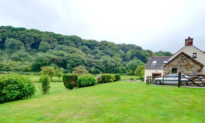 Fishguard Casa | Esta atractiva casa independiente de dos niveles está situada en el valle de Gwaun, a unos 8 km de Fis.