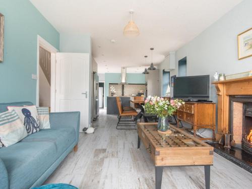 Edern Casa | Llywnfor