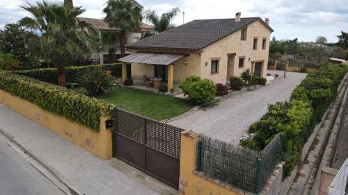 Sant Jaume d'Enveja Casa | Lo Guaret.