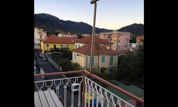 Loano Casa | Condominio LOANO CON VISTA Valeria a 700 metros del mar, estacionamiento reservado