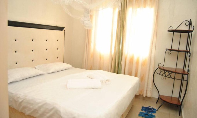 Gisenyi Apartamento | LOB Light Apartment at KIVU Beach