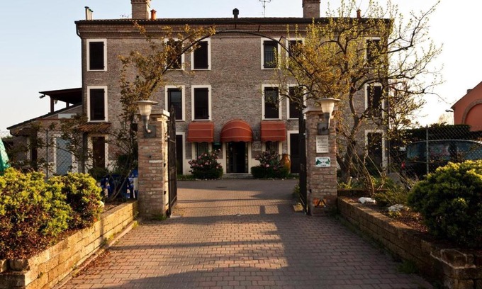 Ferrara Cama Y Desayuno | Locanda Del Re sole