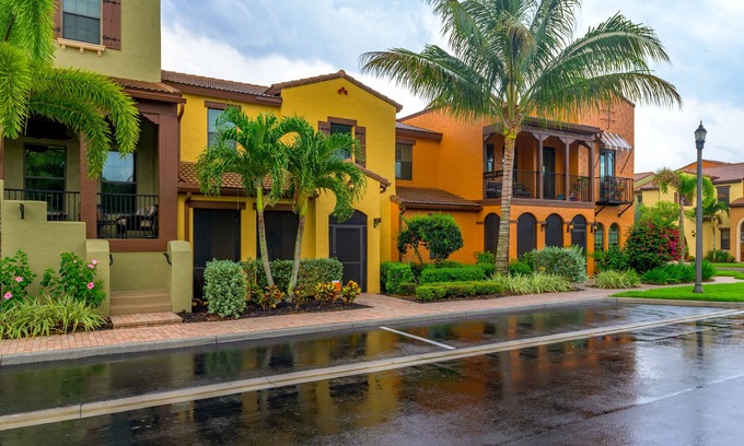 Ole Condominio | Ubicado en Olé en Lely Resort, que ofrece un estilo contemporáneo.
