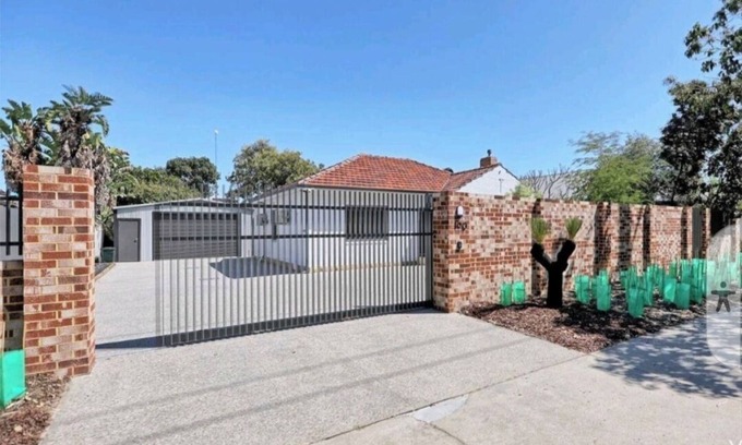 Rivervale Casa | Located in the Heart of Lathlain are cosy 3 bedrooms 1 bath suburban house