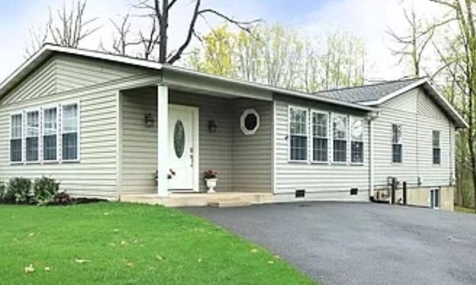 Park Forest Village Casa | Located minutes from Penn State...newly renovated 3 bedroom/2 bathroom home