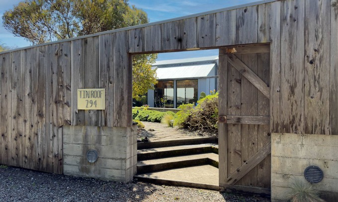Sea Ranch Casa | Located near Shell Beach and tidepools. Award-winning Obie Bowman design.