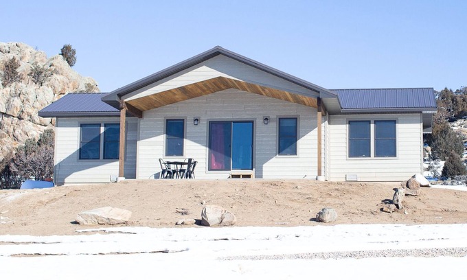 Saratoga Cabina | Located on Scenic Highway 130 Snowy Range