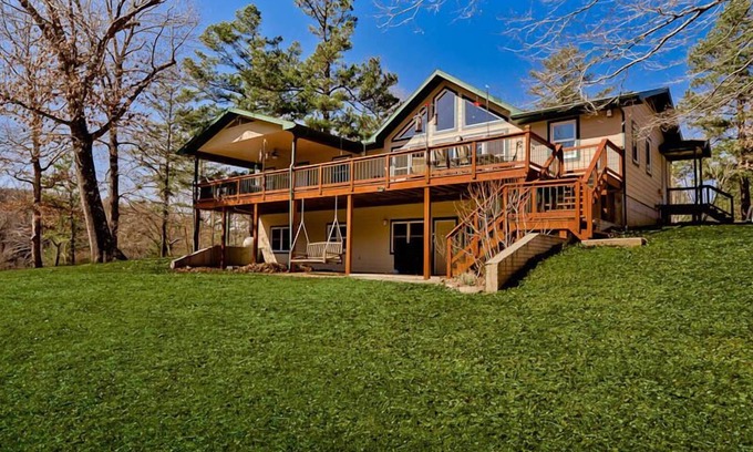 Eureka Springs Casa | Situado en la Kings River hermoso con su propio Grava privado Bar