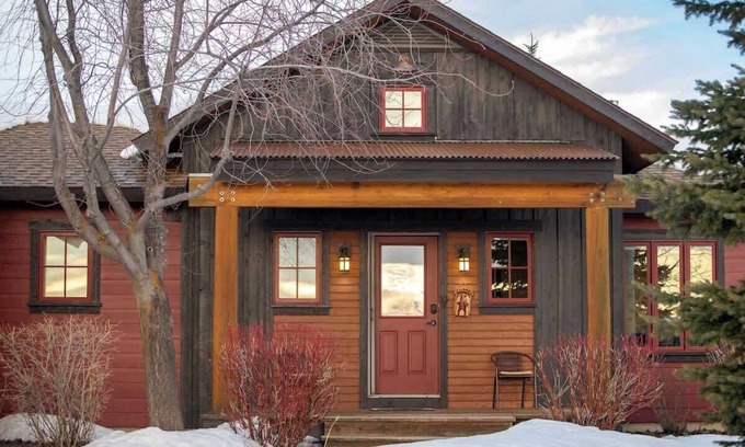 Alta Casa | Location & Adventure - The Ultimate Teton Retreat